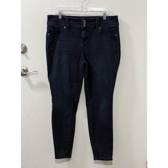 Torrid Womens Jegging Jeans SZ 16R Dark Wash Blue Denim 3 Buttons Jeans - Picture 3 of 12